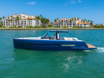 Yacht