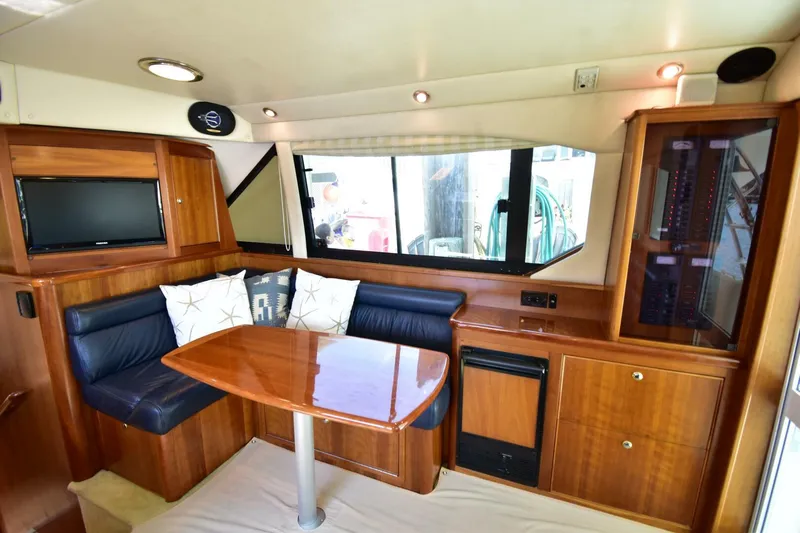 Reel Hula Yacht Photos Pics 