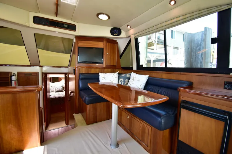 Reel Hula Yacht Photos Pics 