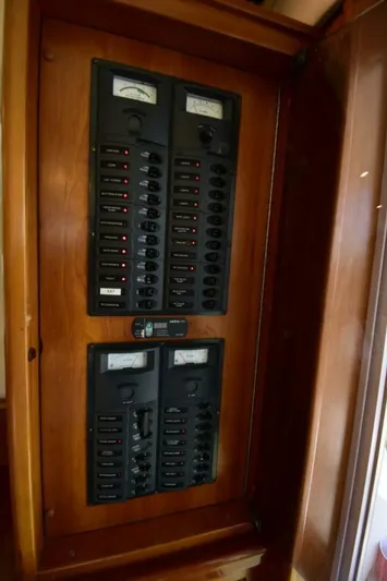 Reel Hula Yacht Photos Pics 