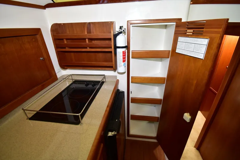 Reel Hula Yacht Photos Pics 