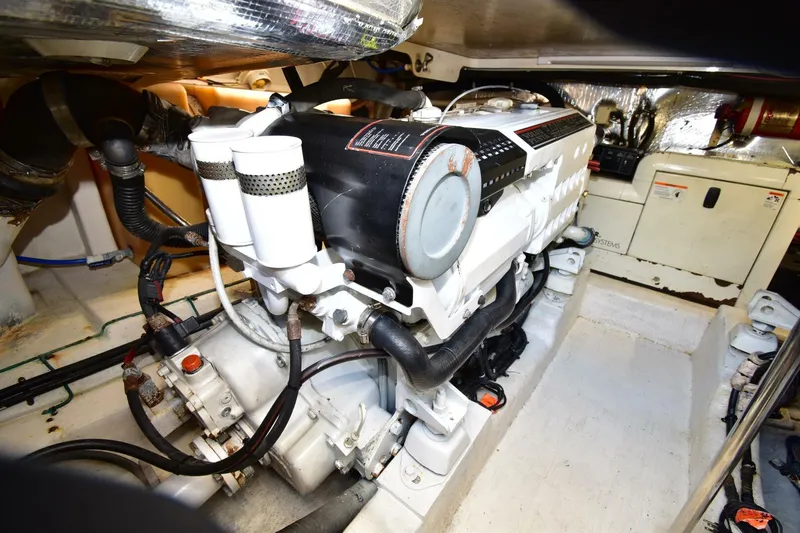 Reel Hula Yacht Photos Pics 