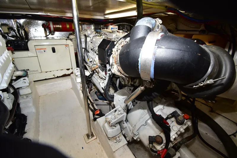 Reel Hula Yacht Photos Pics 