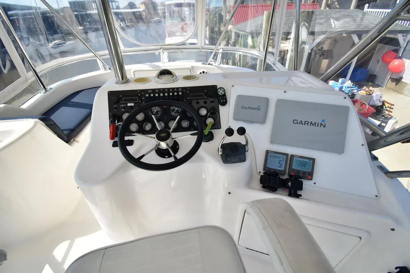 Reel Hula Yacht Photos Pics 