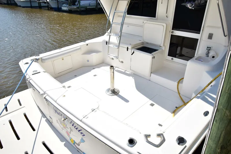 Reel Hula Yacht Photos Pics 