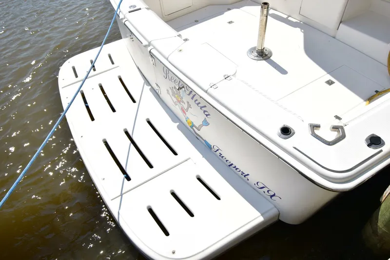 Reel Hula Yacht Photos Pics 