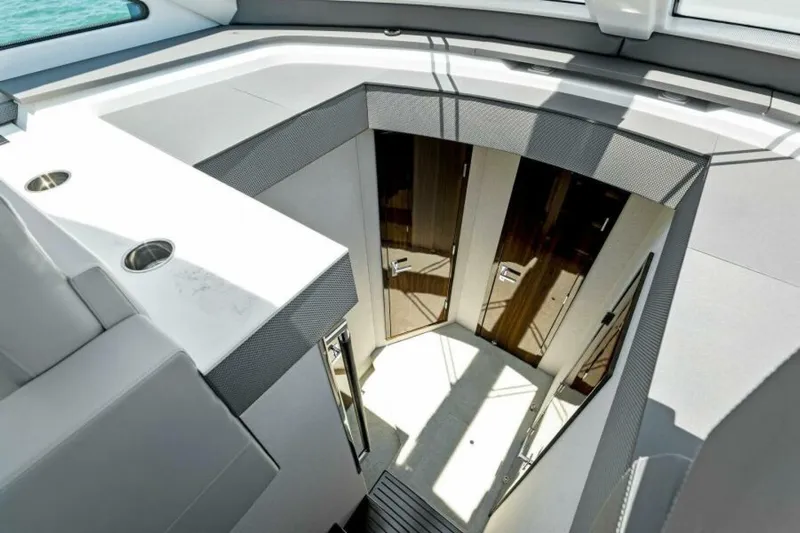 Mint 2 Bee Yacht Photos Pics Interior view of 2022 Cruisers Yachts 50 Cantius, showcasing modern design and luxury features.