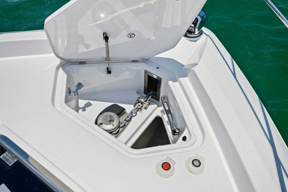 2022 Cruisers Yachts 50 