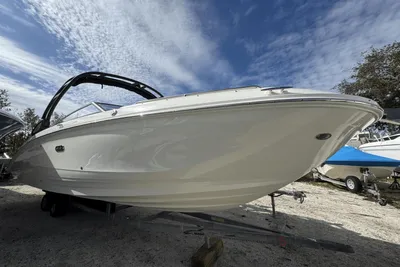 Sea Ray SDX 290 Outboard