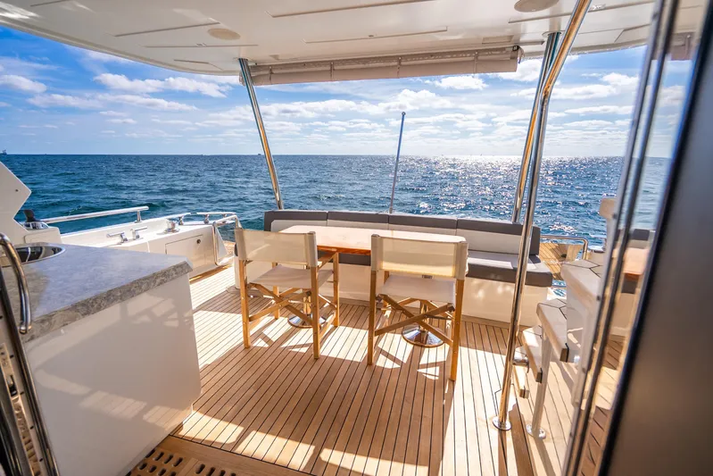 Mocean Yacht Photos Pics Luxurious Ocean Alexander 70E Motoryacht 2021, featuring elegant deck with ocean view.