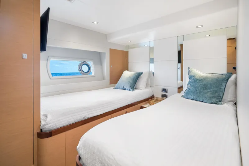 Mocean Yacht Photos Pics Interior of 2021 Ocean Alexander 70E Motoryacht with twin beds and ocean view.