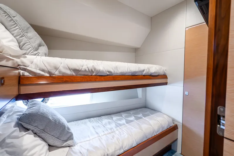 Mocean Yacht Photos Pics 2021 Ocean Alexander 70E Motoryacht cabin with cozy bunk beds and modern design.