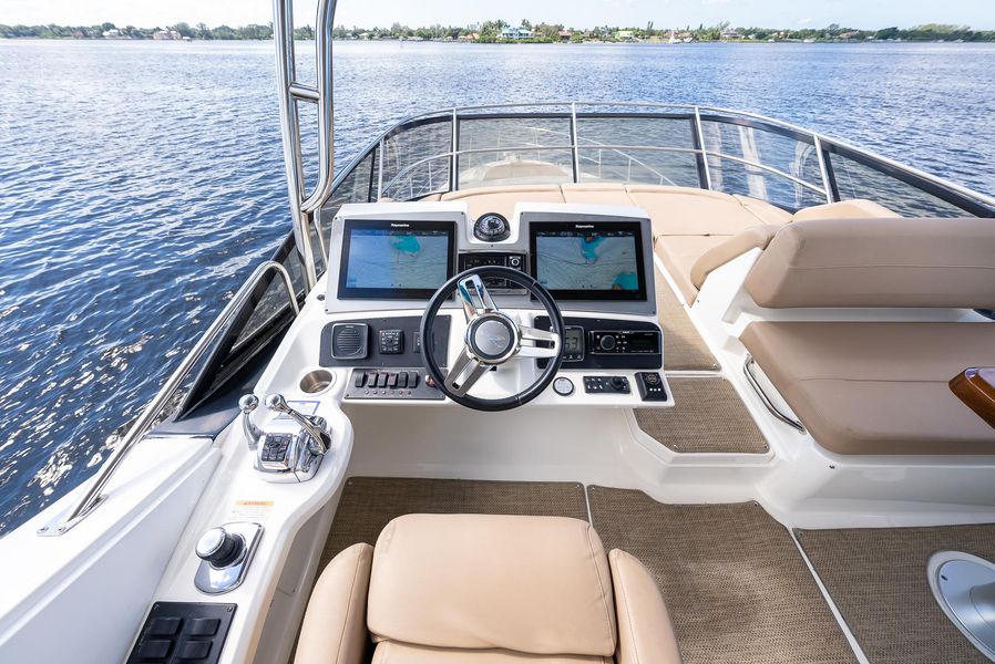 2016 Sea Ray L590 Fly