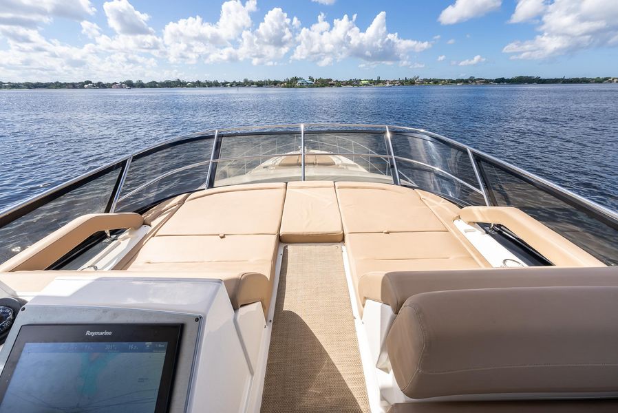 2016 Sea Ray L590 Fly