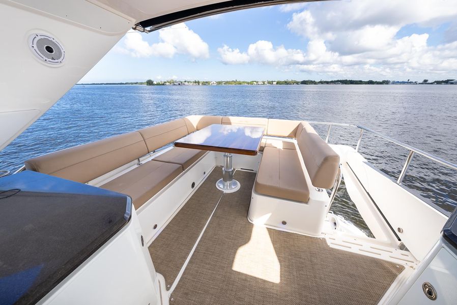 2016 Sea Ray L590 Fly