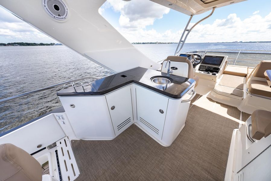 2016 Sea Ray L590 Fly