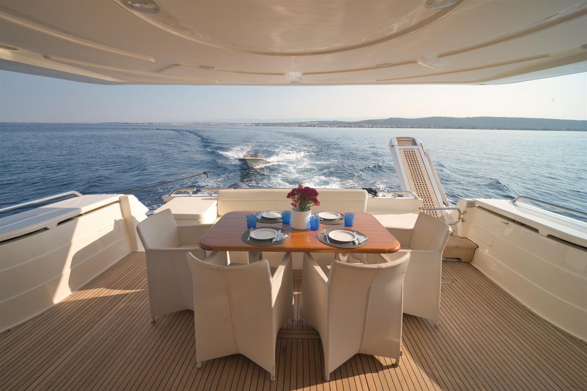 2006 Ferretti Yachts 69 