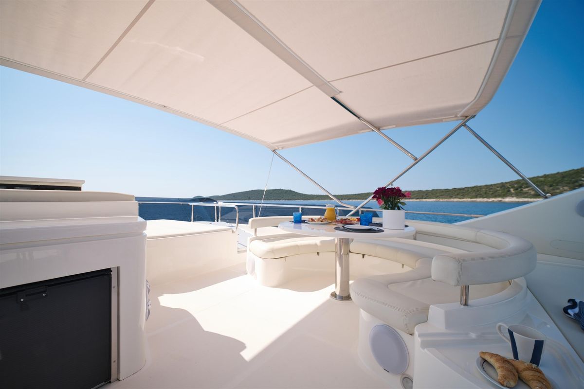 2006 Ferretti Yachts 69 