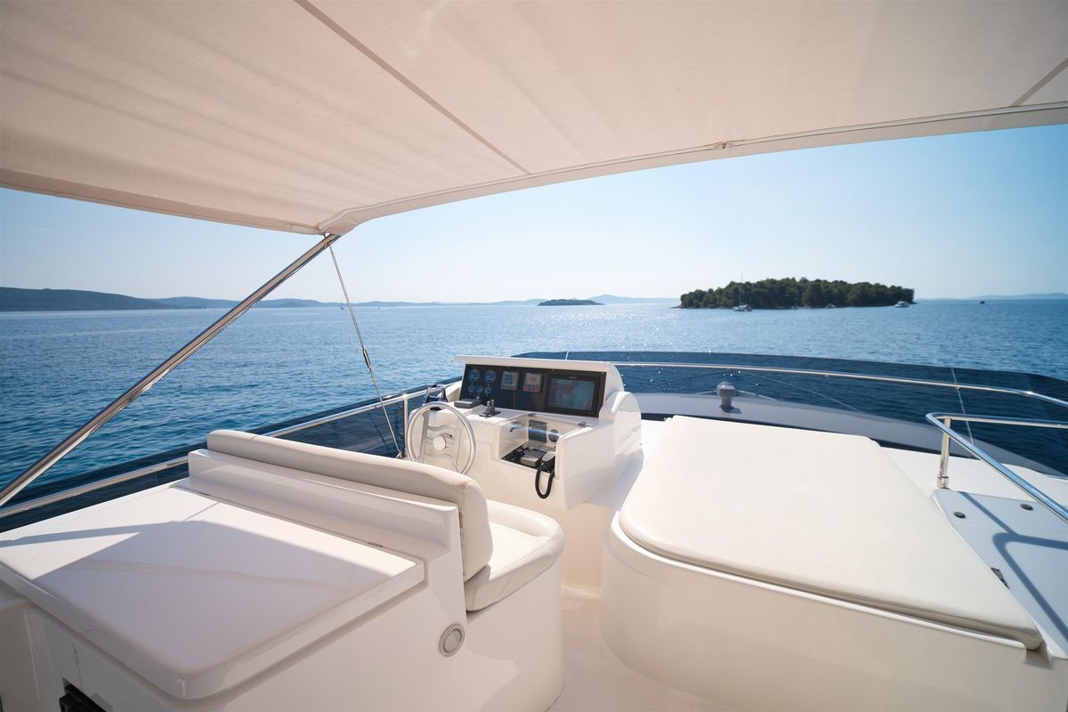 2006 Ferretti Yachts 69 