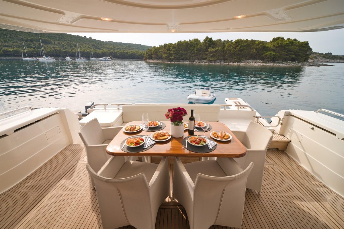 2006 Ferretti Yachts 69 