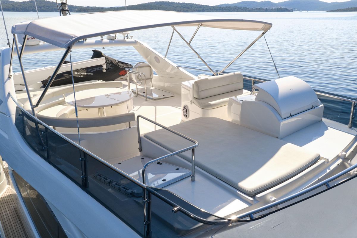 2006 Ferretti Yachts 69 
