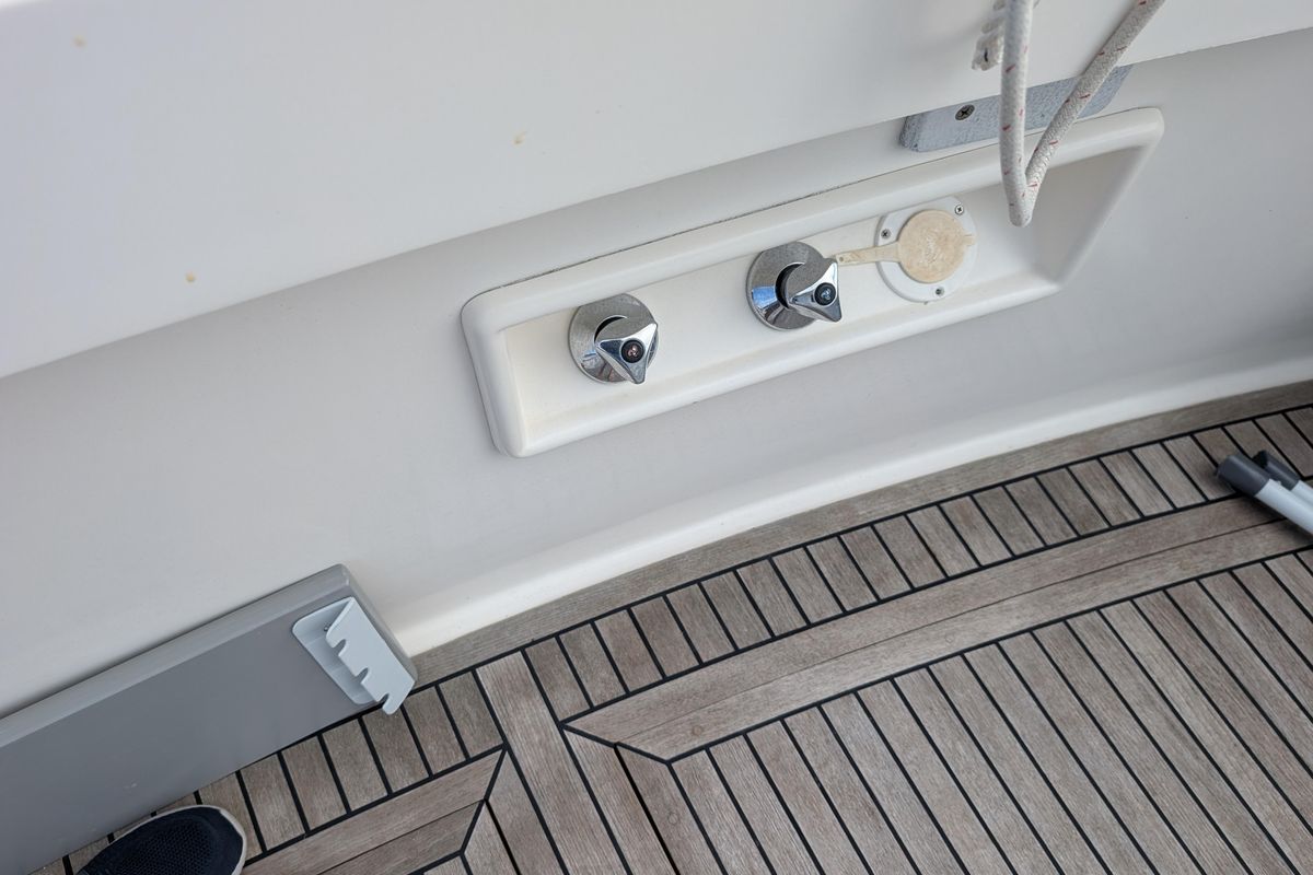 2006 Grand Banks 49 