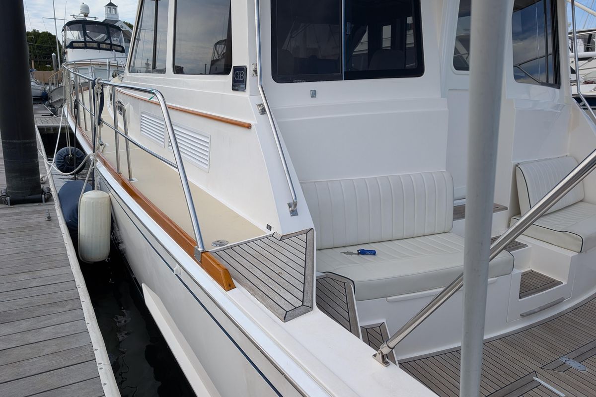 2006 Grand Banks 49 