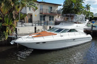 Sea Ray 400 Sedan Bridge