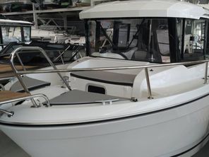 Jeanneau JEANNEAU MERRY FISHER 695 MARLIN "2 PUERTAS"