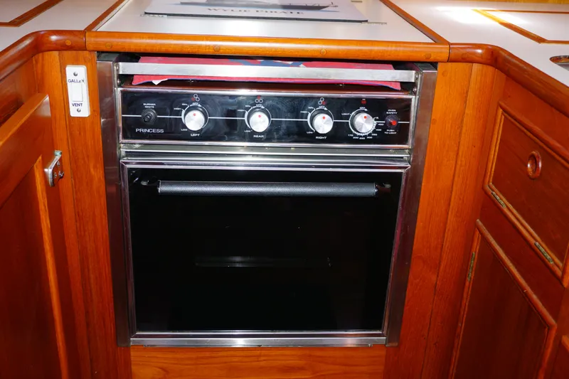  Yacht Photos Pics Oven in the kitchen of a 1994 Grand Banks 38 Eastbay yacht.