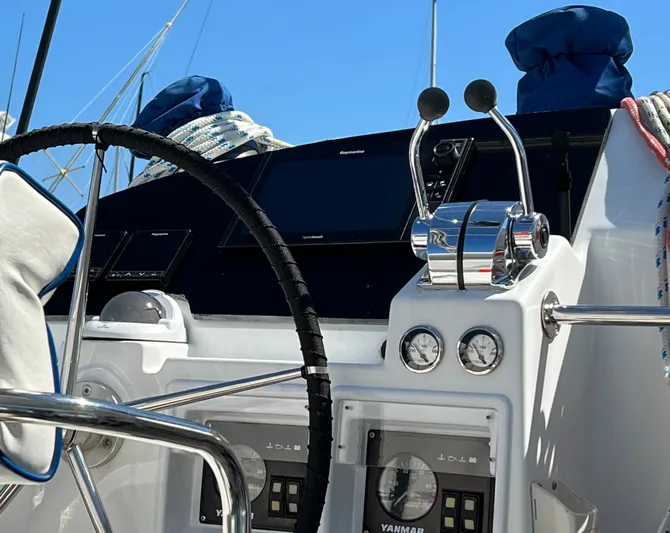 Feel The Moon Yacht Photos Pics 