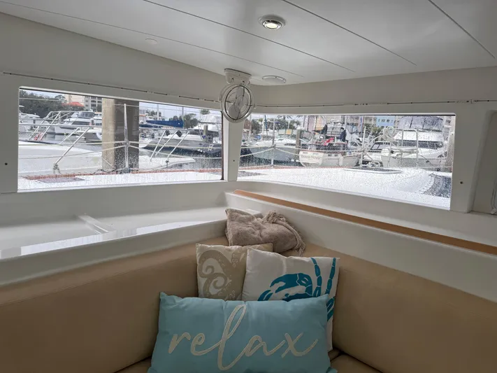 Feel The Moon Yacht Photos Pics 