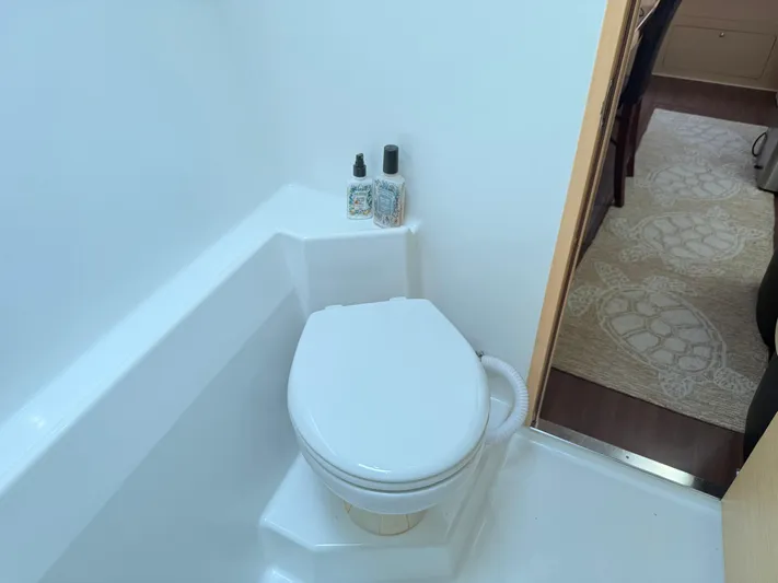 Feel The Moon Yacht Photos Pics 