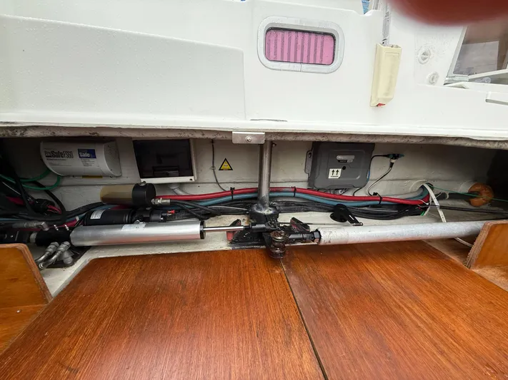 Feel The Moon Yacht Photos Pics 