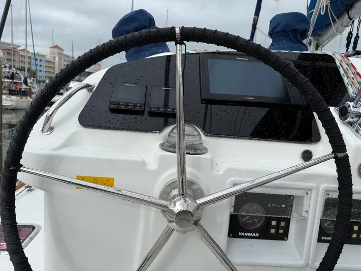 Feel The Moon Yacht Photos Pics 