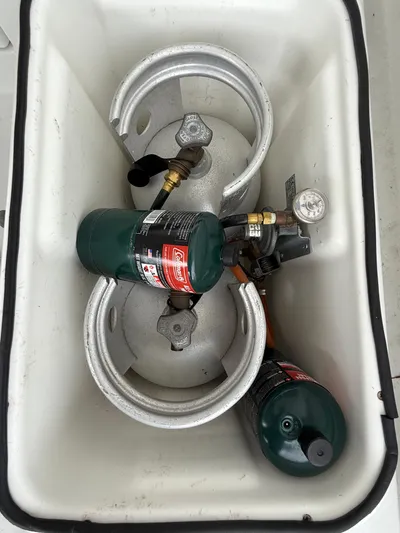 Feel The Moon Yacht Photos Pics 