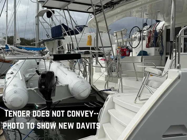 Feel The Moon Yacht Photos Pics 