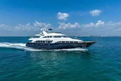Benetti Classic 115