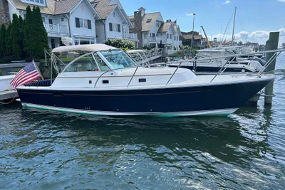 Hunt Yachts Surfhunter 33