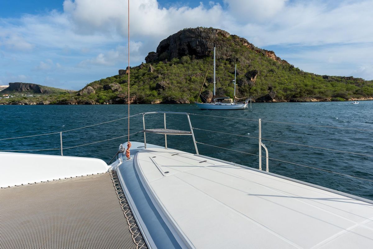 2008 Catana 90 