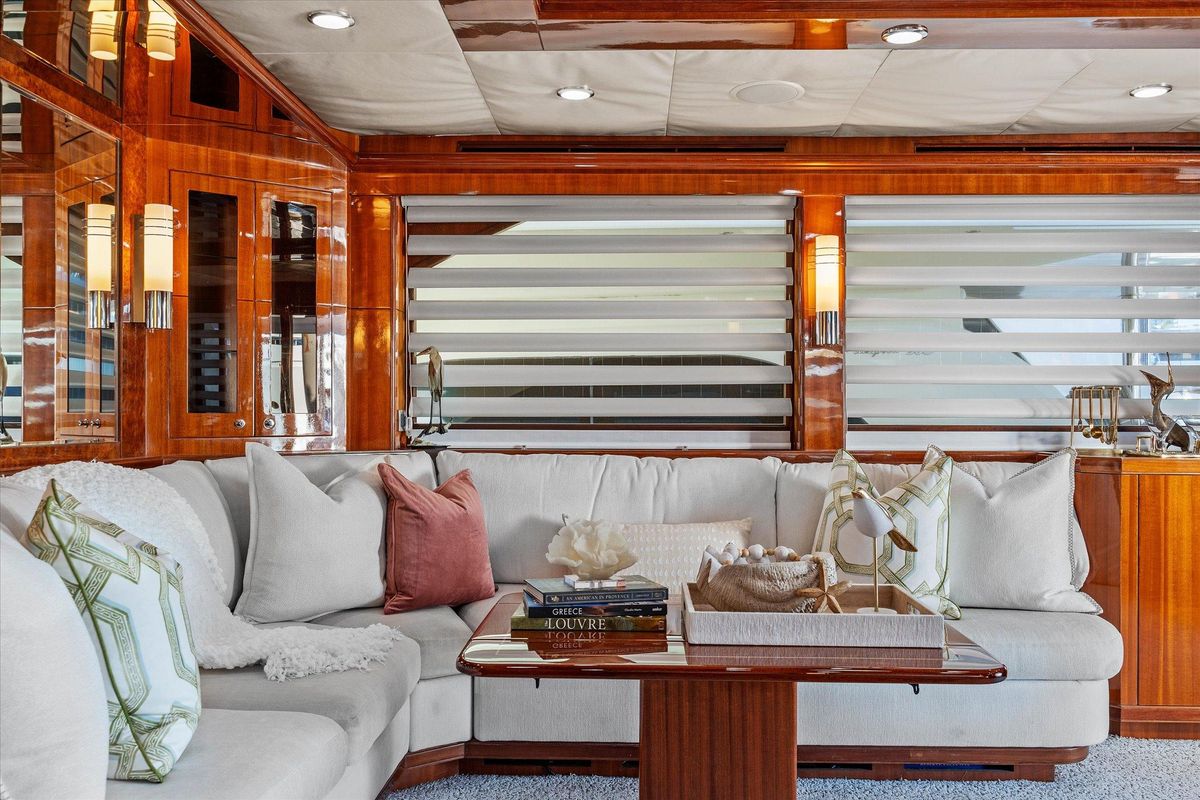 2008 Ocean Alexander 74 
