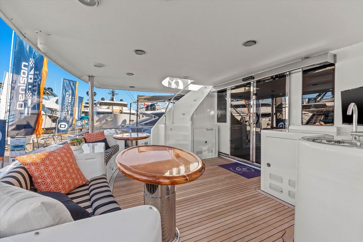 2008 Ocean Alexander 74 