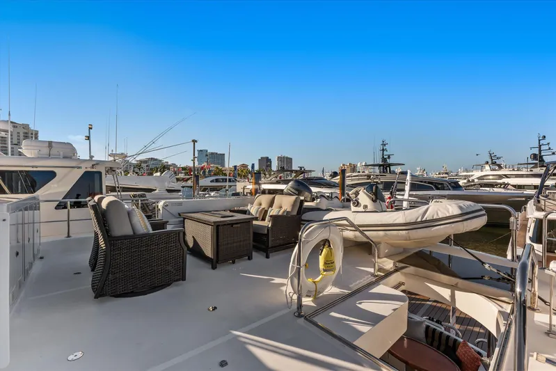 Miss Patti Yacht Photos Pics Luxurious 2008 Ocean Alexander 74 Motoryacht with spacious deck and seating area.