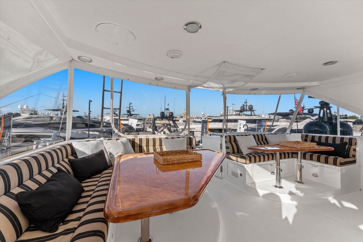 2008 Ocean Alexander 74 