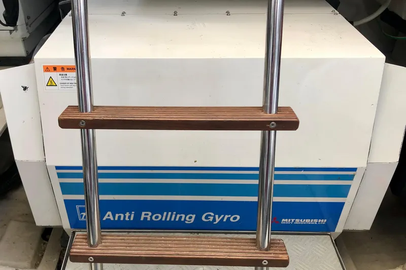 Mi Amore Yacht Photos Pics Anti Rolling Gyro system on 2006 Ferretti Yachts 550, featuring a ladder.