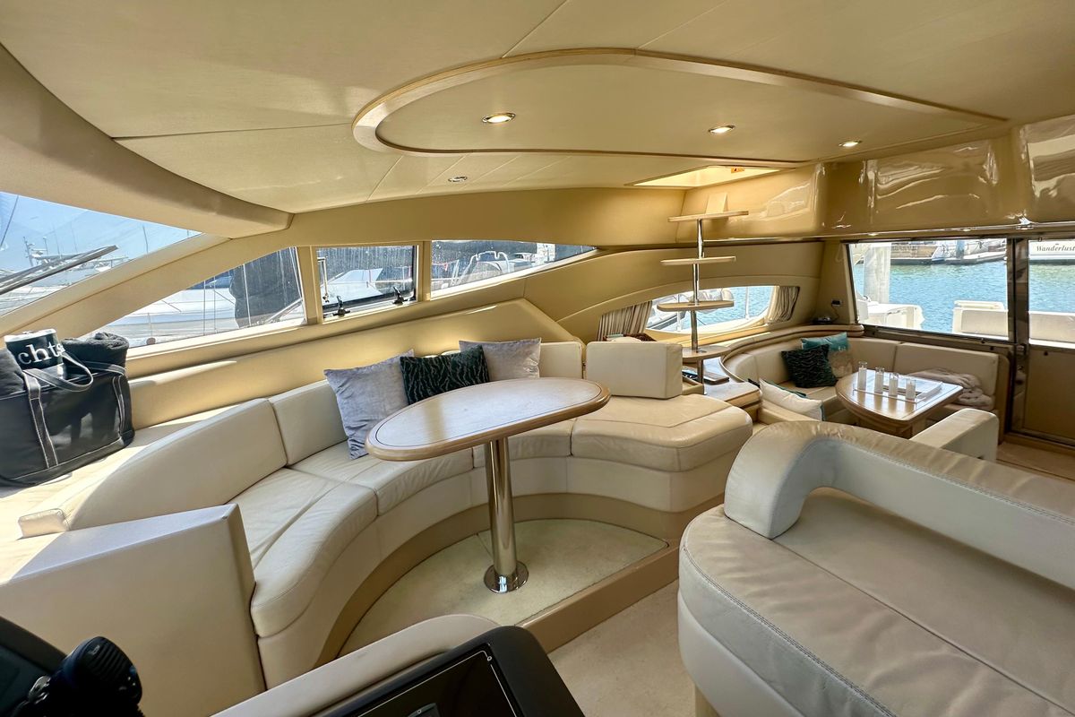 2006 Ferretti Yachts 55 