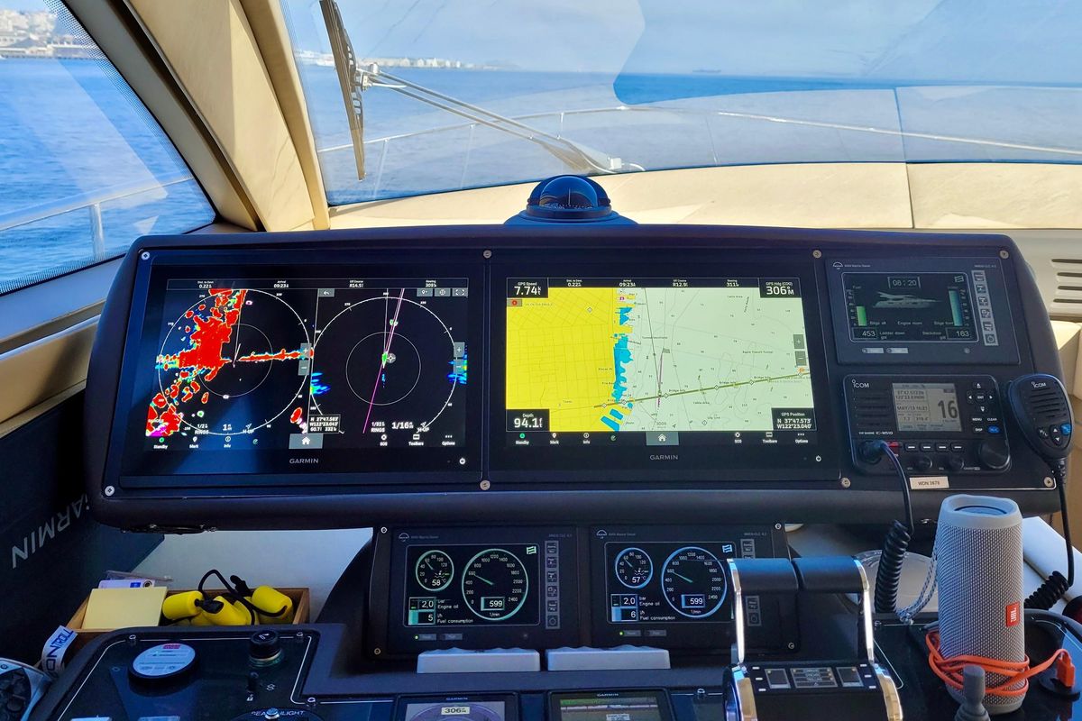 2006 Ferretti Yachts 55 