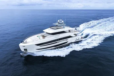 2027 Horizon FD110 Tri-Deck