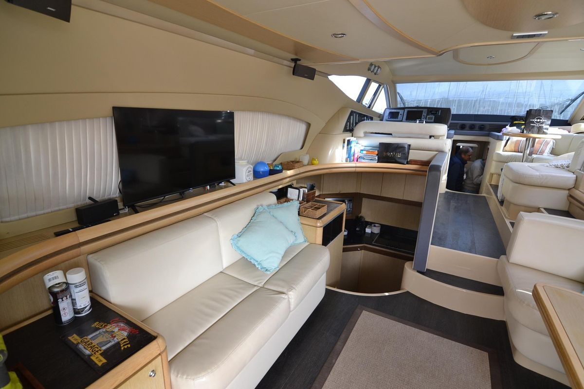 2006 Ferretti Yachts 55 