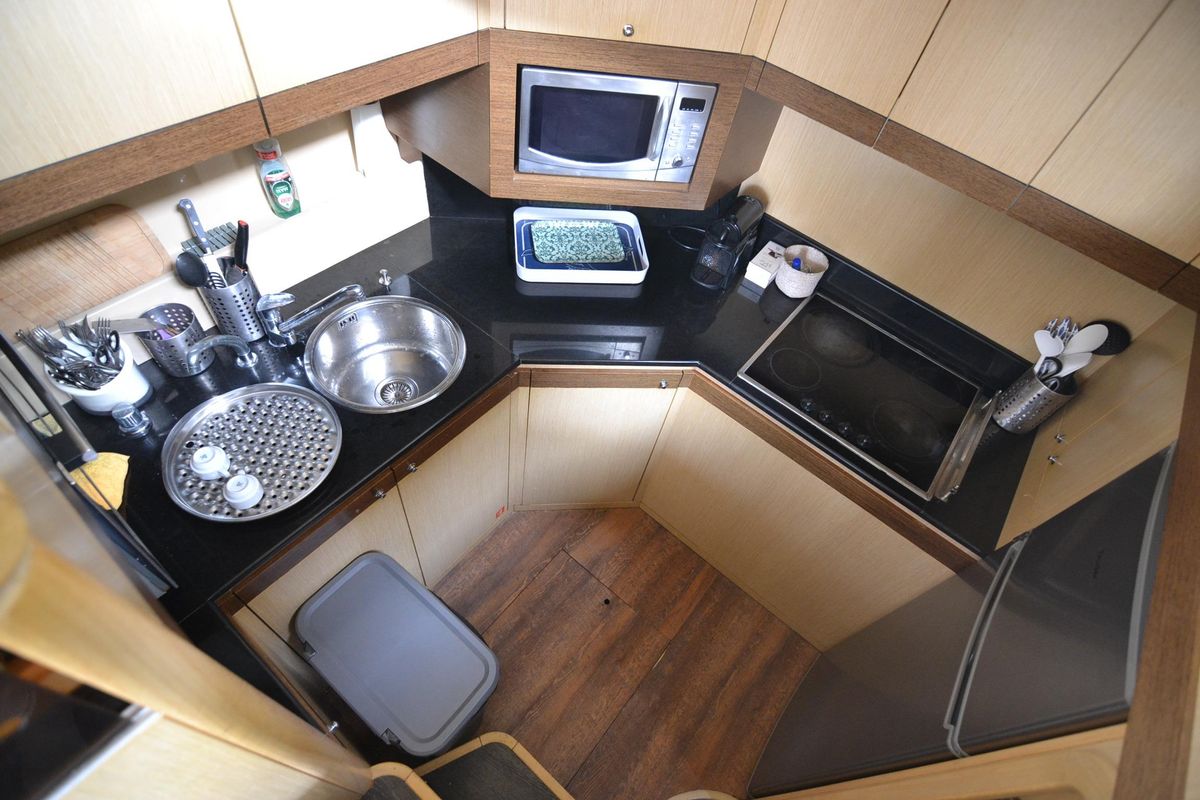 2006 Ferretti Yachts 55 